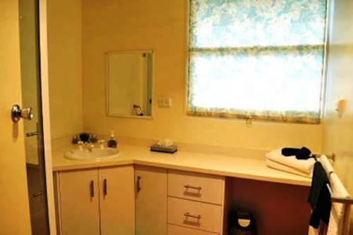Greengate Cottages Strahan Room photo